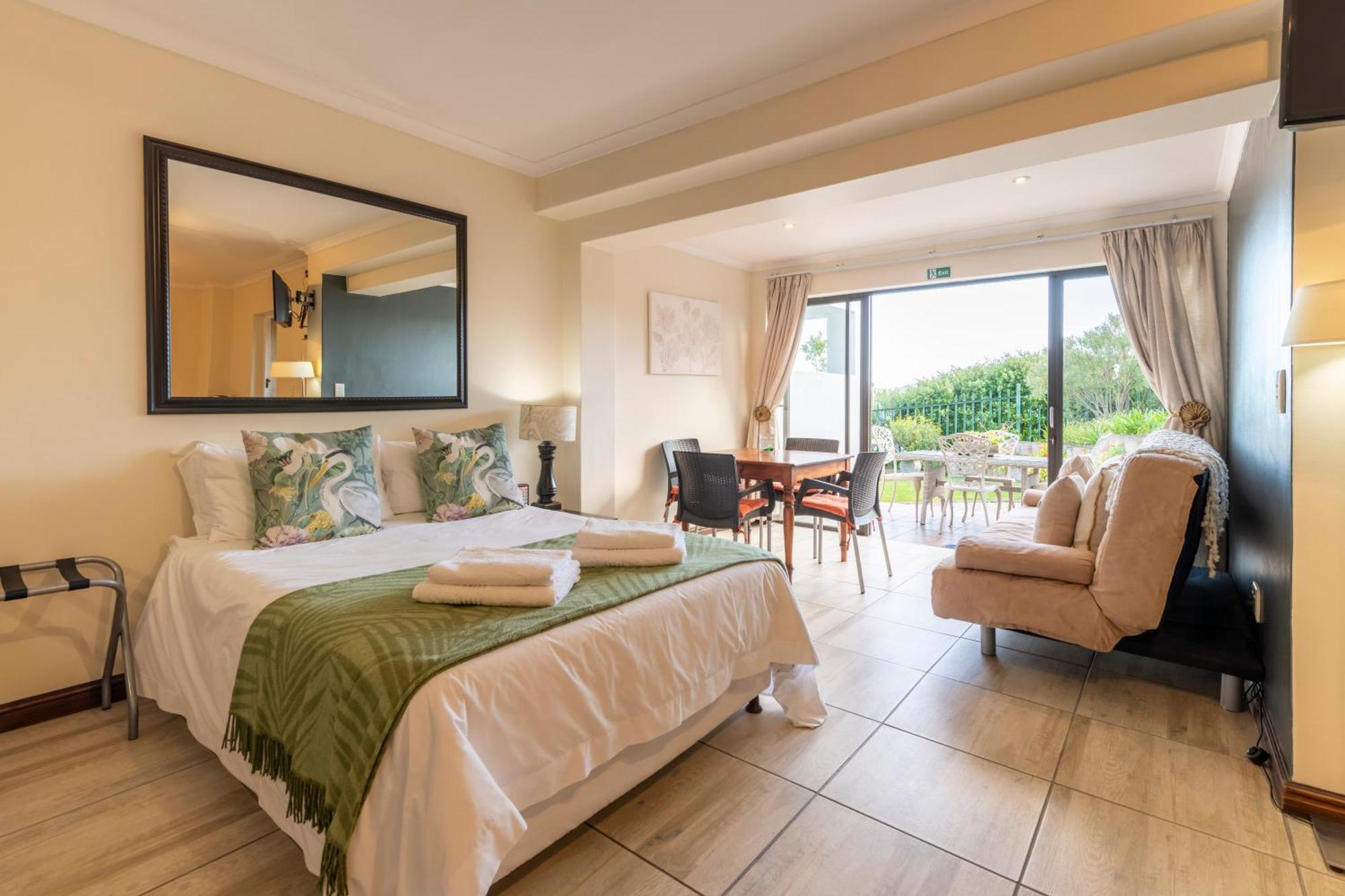 6 On Protea Bed and Breakfast Knysna Exteriör bild